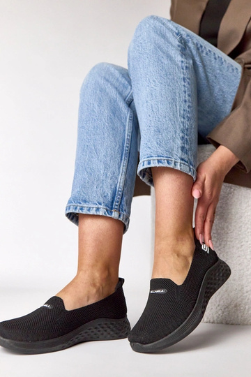 Schwarze textile Slip-On Sneakers Zoe 2