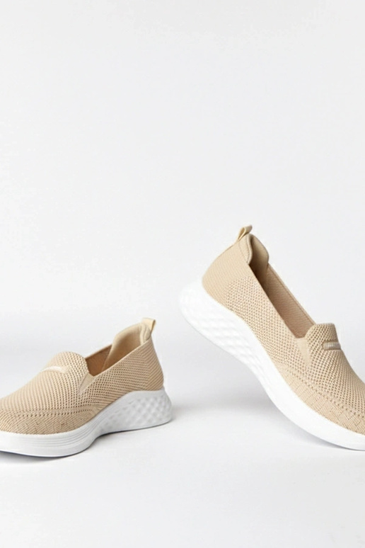 Sandfarbene textile Slip-On Sneakers Zoe