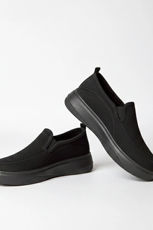 Schwarze textile Sport-Sneaker auf...