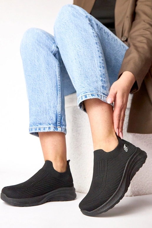 Schwarze textile Slip-On Sportschuhe...