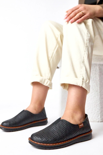 Schwarze durchbrochene...