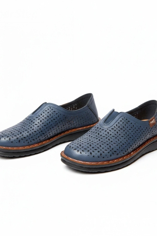 Dunkelblaue durchbrochene Halbschuhe...