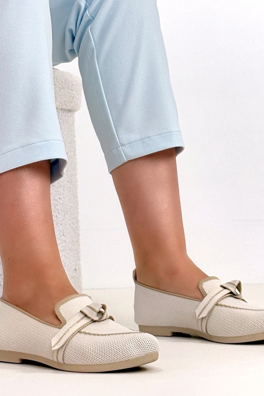 Sandfarbene Wildleder-Ballerinas mit...