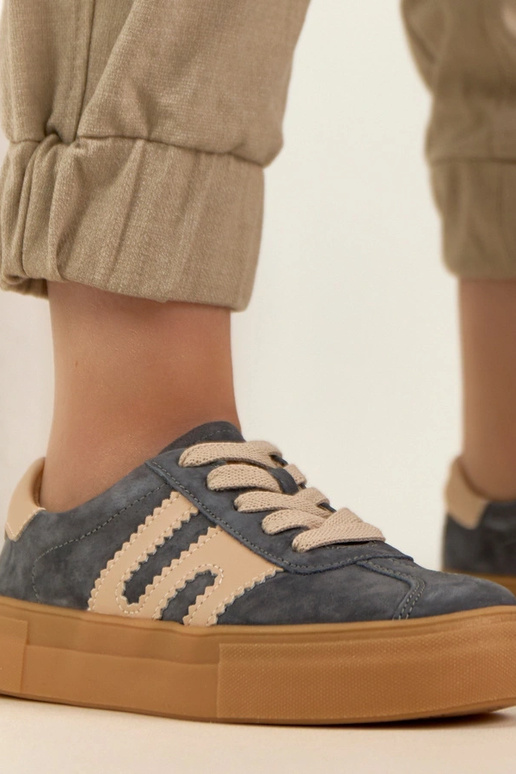 Graue Leder-Sportschuhe mit Plattform...