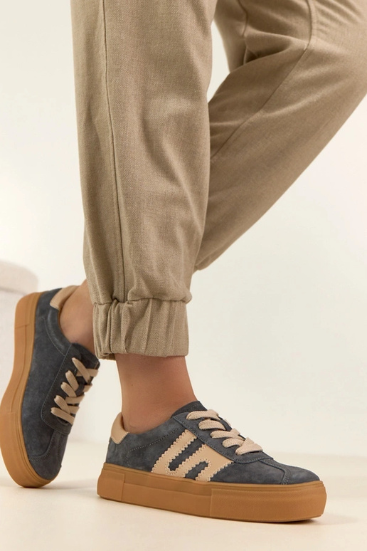 Graue Leder-Sportschuhe mit Plattform...