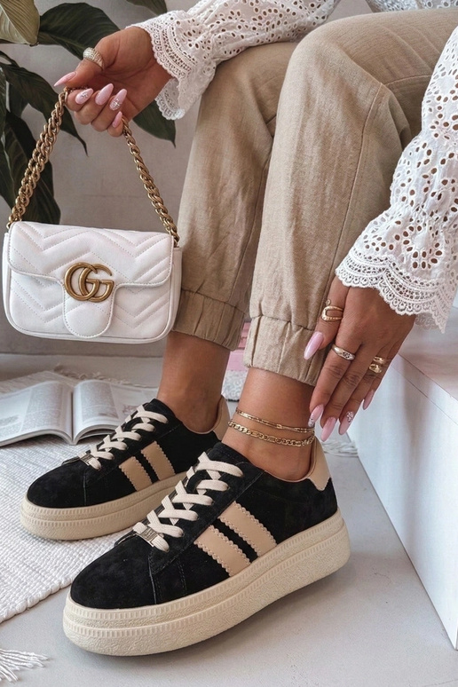 Schwarze Leder-Sneaker mit Plateau...