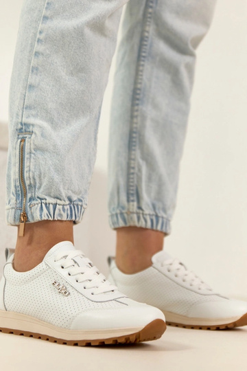 Weiße perforierte... 2