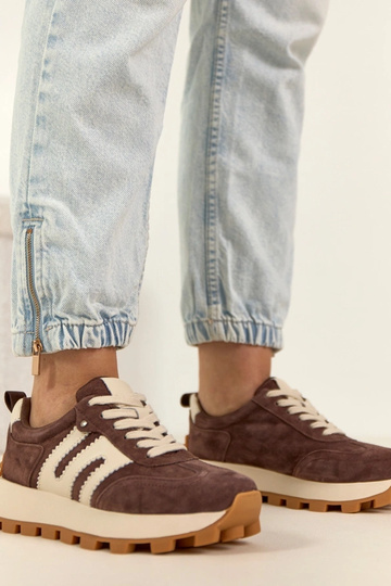 Schokoladenfarbene Leder-Sneaker mit Plateau Filippo