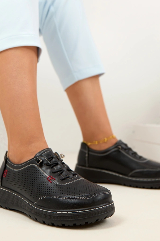 Schwarze Lochmuster Halbschuhe Solenne