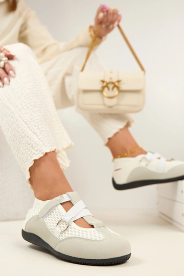 Graue sportliche Ballerinas...