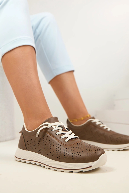 Braune durchbrochene...