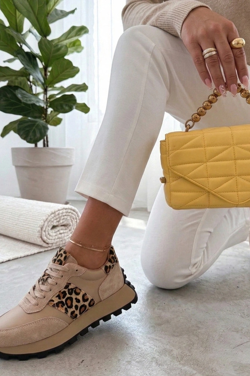 Beige Leder-Schuhe mit Plateau Filippo