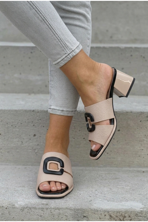 Damen Pantoletten mit Ausschnitten und Schnallen auf Absatz Vinceza 62284 sandfarben