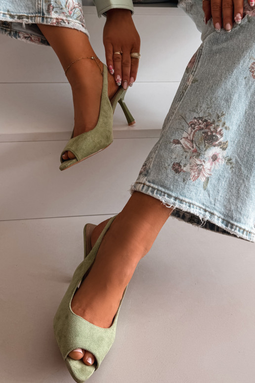 Damensandalen mit dünnen Absätzen aus Öko-INildlederoZue grüne Farbe Sevina