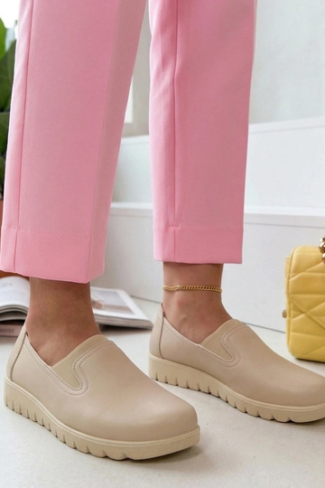 Sandfarbene Halbschuhe mit niedrigem Absatz Isolde