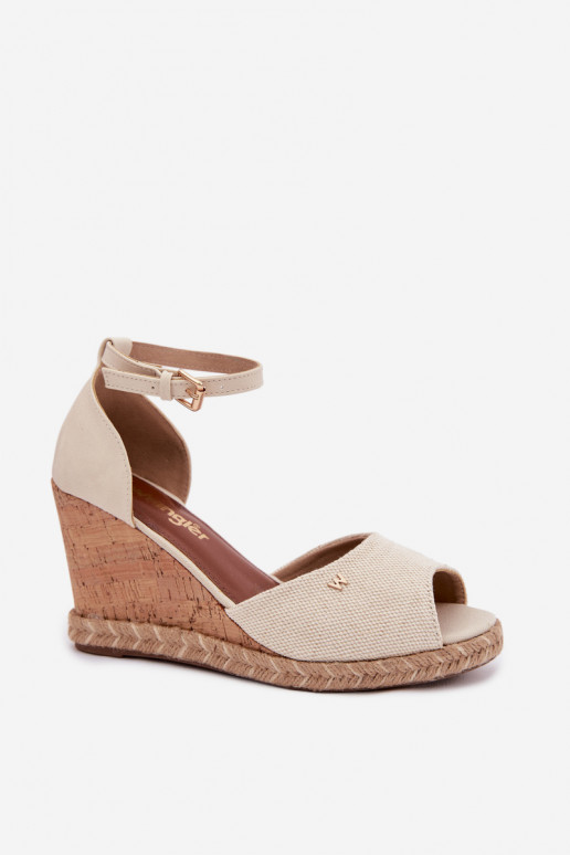 Damensandalen mit einer Plattform Mit Zopf INrangler 20261086.06V elfenbeinfarbe