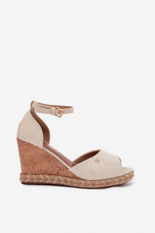 Damensandalen mit einer Plattform Mit Zopf INrangler 20261086.06V elfenbeinfarbe