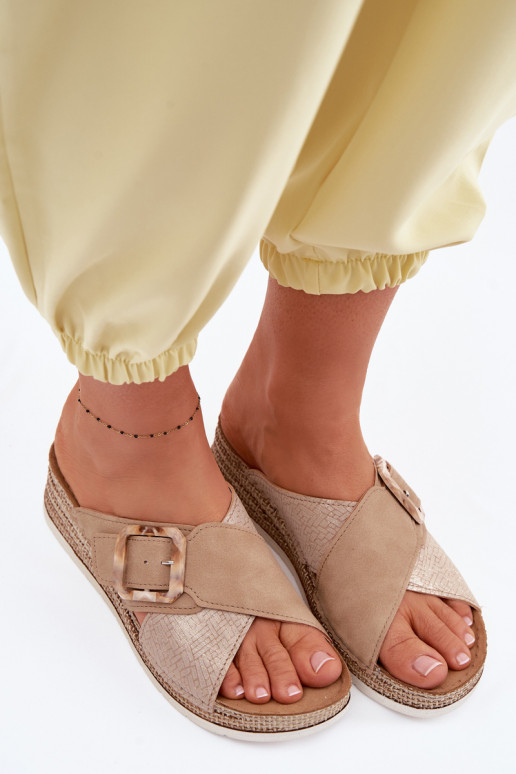 Damenhausschuhe mit einer Plattform dekorieren mit Schnallen Inblu RV000012 braune Farbe