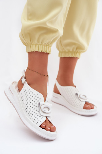 Damen-Sandaletten mit dekorativen Details Deliva weiß 2