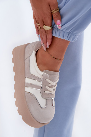 GOE TT2N4052 weiße Wildlederschuhe für Damen mit Plattform