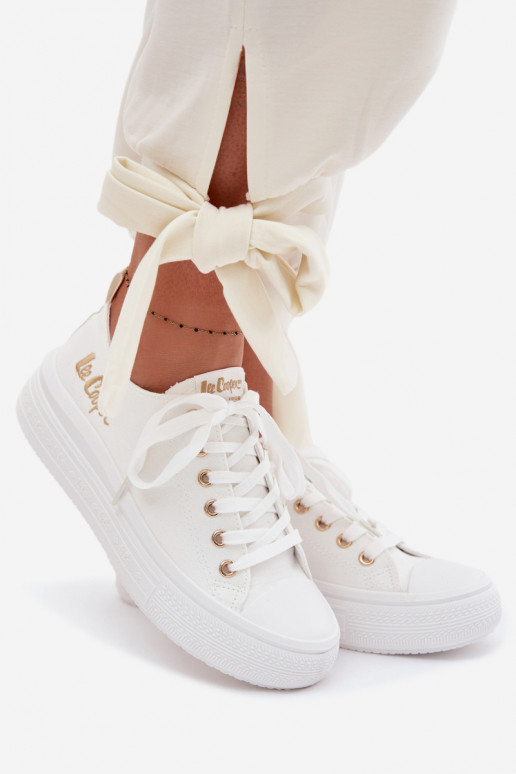 lässige Schuhe mit einer Plattform Lee Cooper LCIN-26-44-4482 Zueiße Farbe