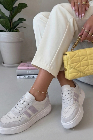 Beige Sportschuhe aus...