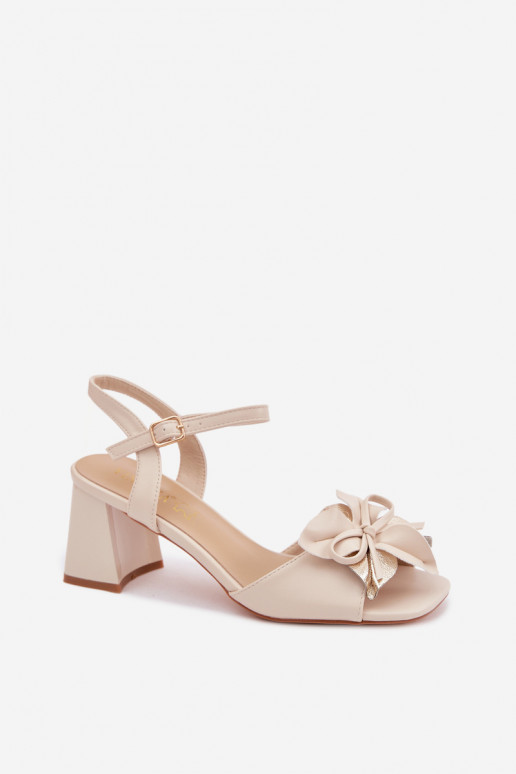 Damen-Sandalen mit hohen Absätzen Mit Dekorationen Eine Blume Vinceza 20283 Beige
