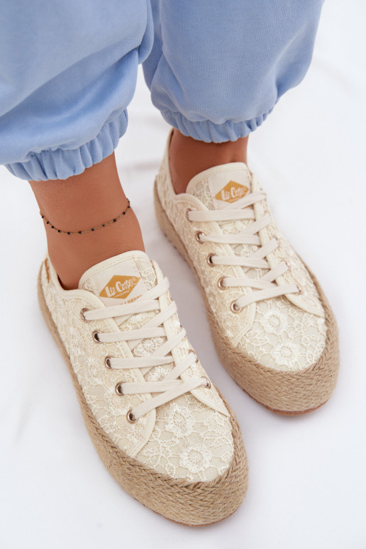 mit Spitzenmotiven lässige Schuhe Espadrilles mit einer Plattform Lee Cooper LCIN-26-31-4328 Beige