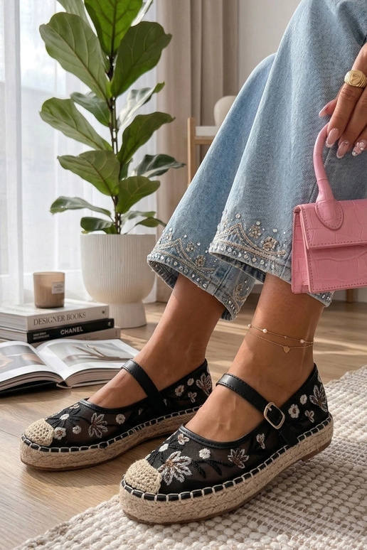 Schwarze Espadrilles mit bestickten...