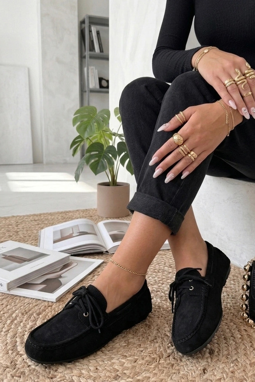 Schwarze Mokassins mit Schnürung Nina