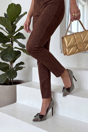 Schwarze High Heels mit... 2