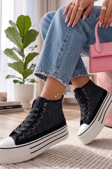 Schwarze Sneakers über dem Knöchel Piper