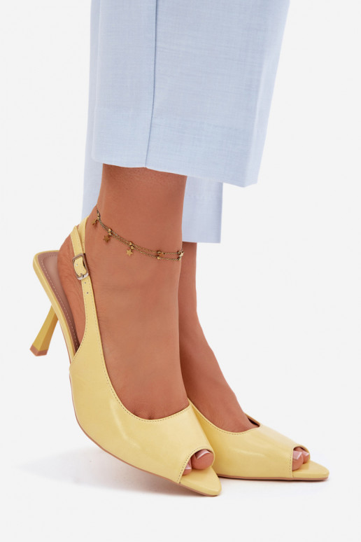 Damen Sandalen mit dünnen Absätzen in gelb Sevina