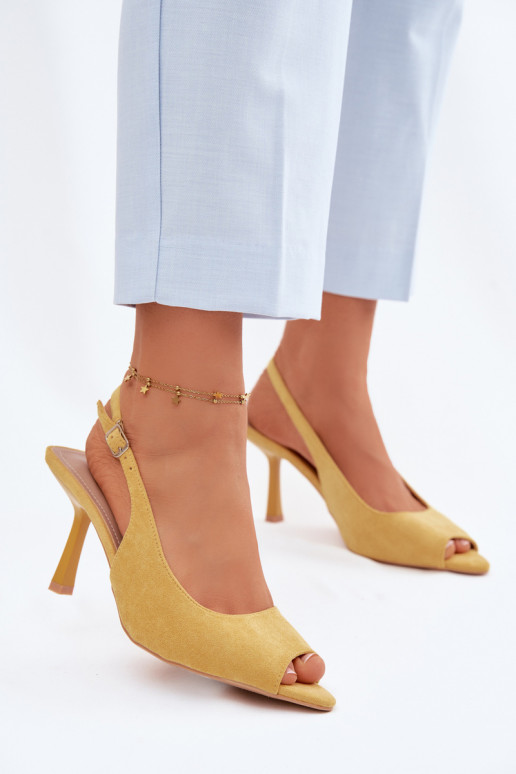 Damen Sandalen aus Kunstwildleder in gelb Sevina