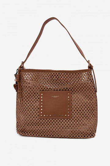 Tasche mit Flechtelementen und Schlüsselanhängern für den Sommer in leuchtend braun Fayette