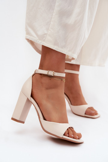 Elfenbeinfarbene Damen-High-Heels-Sandalen aus Kunstleder Melvra