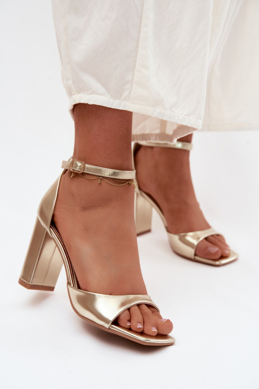 Goldene Damen-High-Heels-Sandalen aus Kunstleder Melvra
