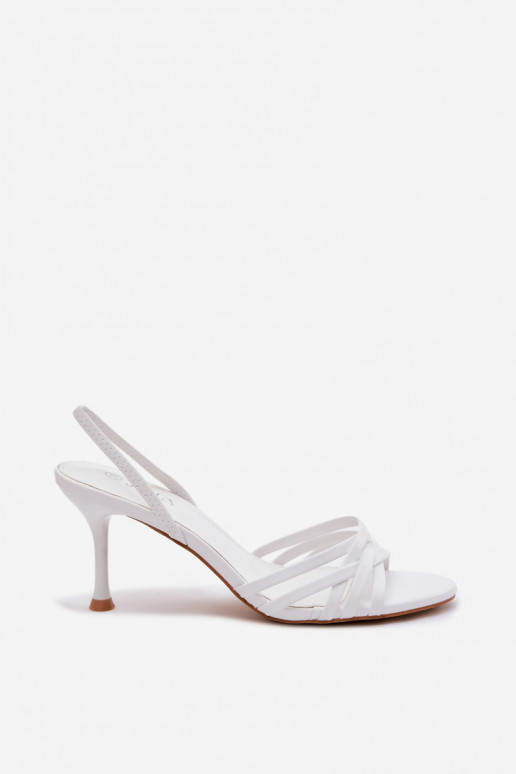 Weiße Sandalen mit dünnem Absatz und Riemen Velivelle