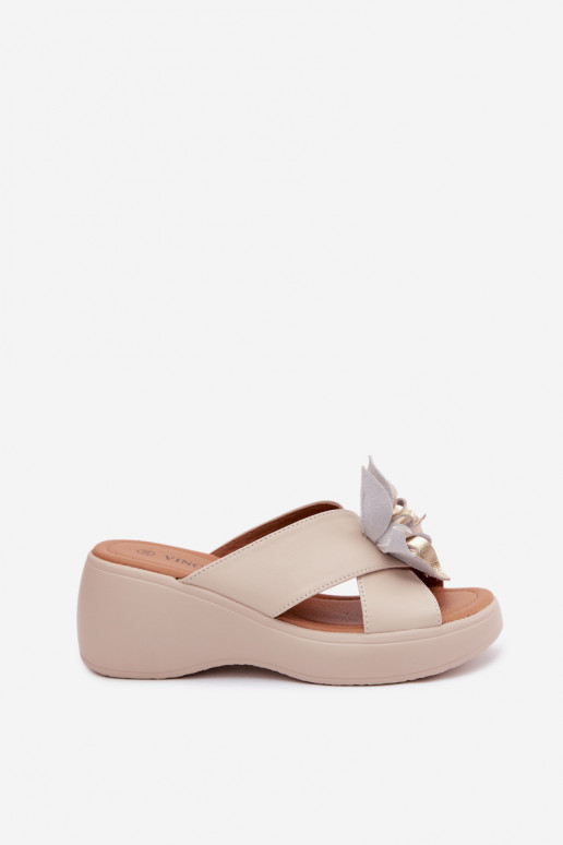 Leder-Platformsandalen mit dekorativen Blumen Vinceza 41511, sandfarben