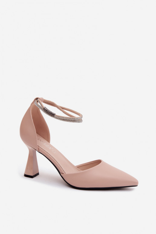Beige Schuhe mit kleinem Absatz und glänzenden Riemen Vinceza 62283