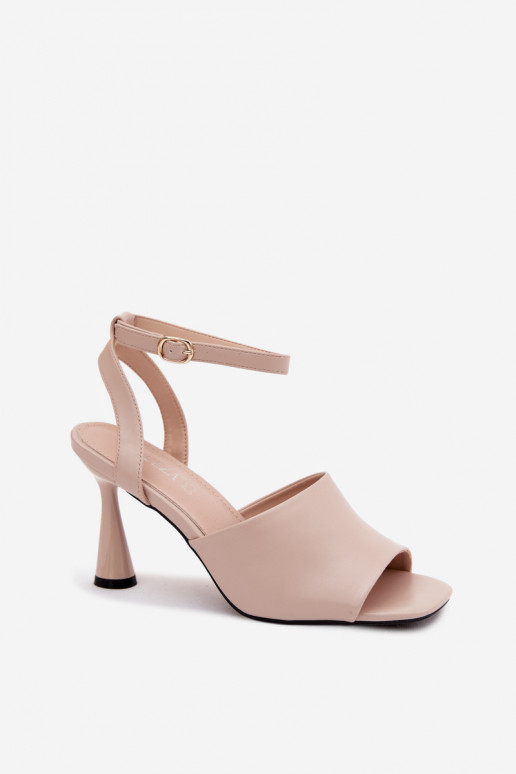 Beige Damen-Sandalen mit kleinen Absätzen Vinceza 62297