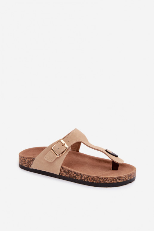 Sandfarbene Slipper aus Kunstveloursleder mit goldenen Schnallen Honey