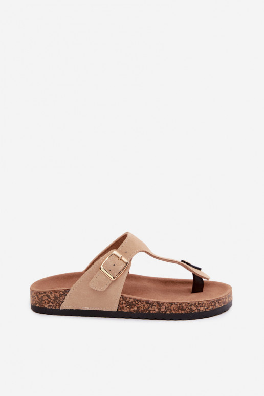 Sandfarbene Slipper aus Kunstveloursleder mit goldenen Schnallen Honey