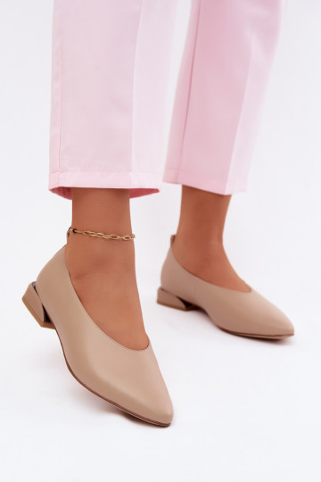 Sandfarbene Ballerinas mit breiten Absätzen Hoshi