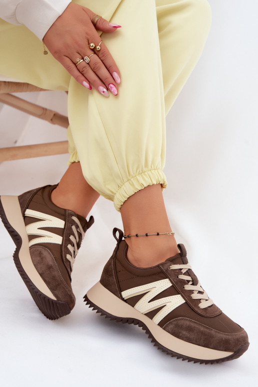 aus INildleder Sneakers Stilvollllschuhe Feminin mit einer Plattform Vinceza 41521 braune Farbe