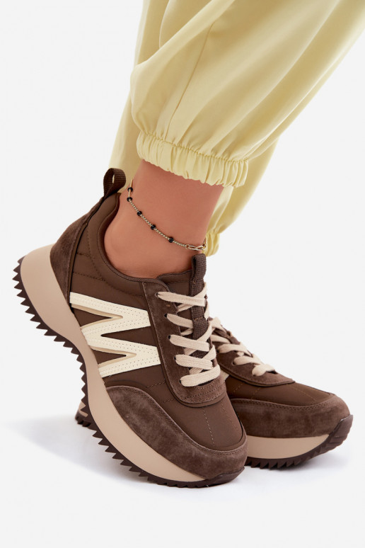 aus INildleder Sneakers Stilvollllschuhe Feminin mit einer Plattform Vinceza 41521 braune Farbe