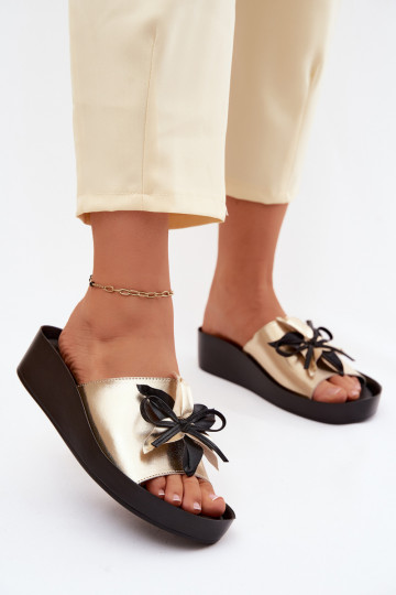 Lederhausschuhe Feminin mit Ornamenten S.Barski KV61-6044 goldene Farbe 2