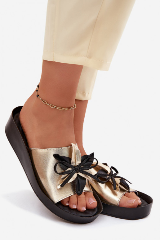 Lederhausschuhe Feminin mit Ornamenten S.Barski KV61-6044 goldene Farbe