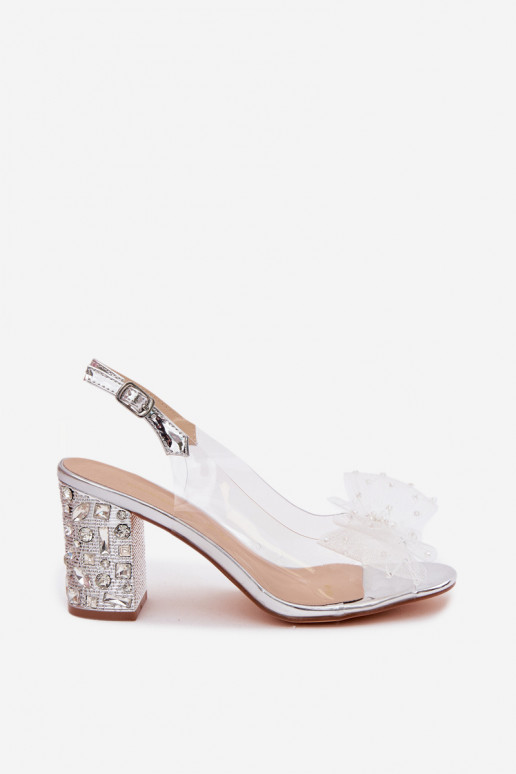 Sandalen mit Absatz und funkelnden Edelsteinen, Netz mit Schleifen D&A MR61-9010 silber
