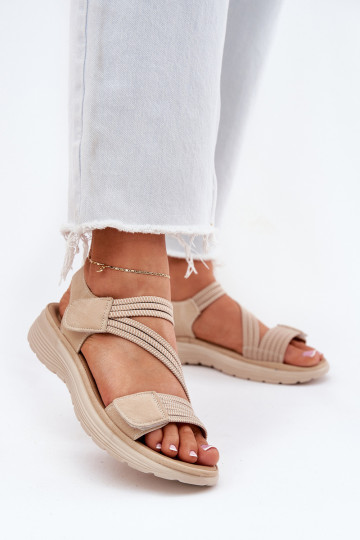 Bequeme Damen sandfarbene Sandalen mit Klettverschlüssen Hallriva 2